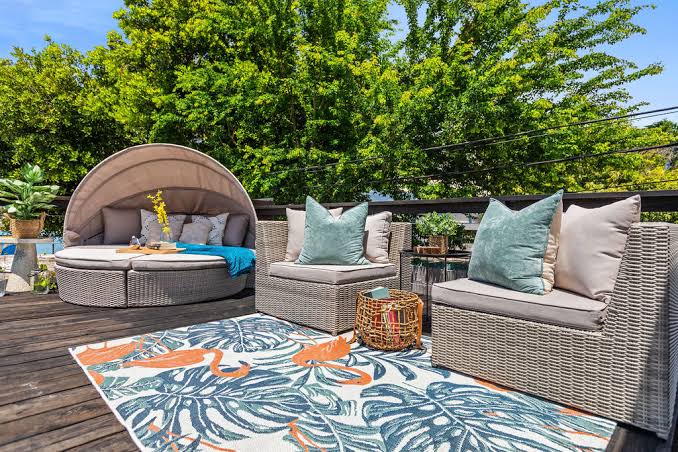 High So Club — outdoor lounge